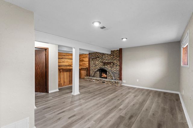 9208 60th Avenue N, New Hope, MN 55428