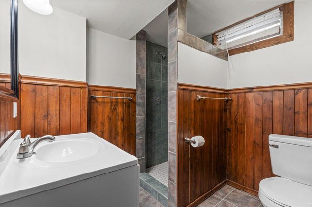 9208 60th Avenue N, New Hope, MN 55428