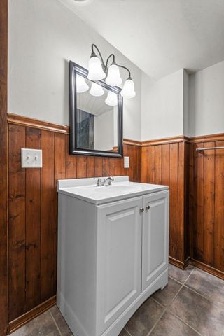 9208 60th Avenue N, New Hope, MN 55428