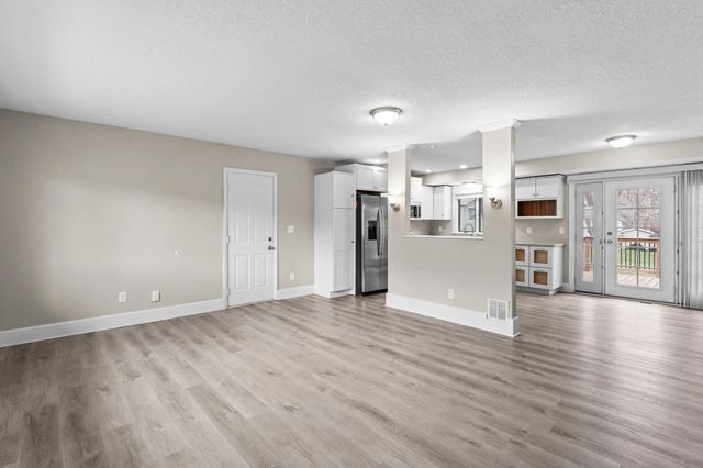 9208 60th Avenue N, New Hope, MN 55428