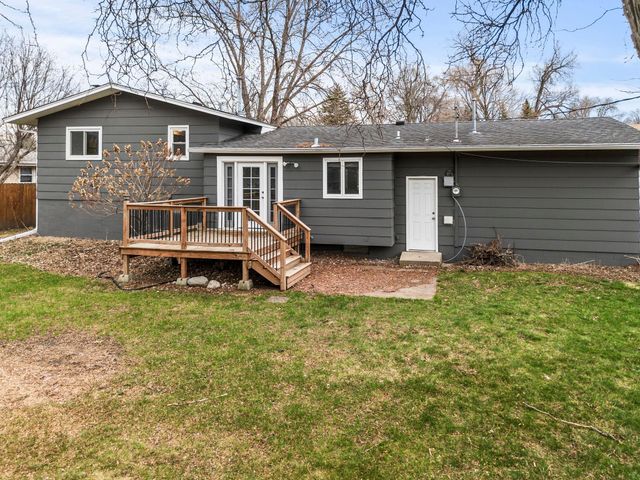 9208 60th Avenue N, New Hope, MN 55428