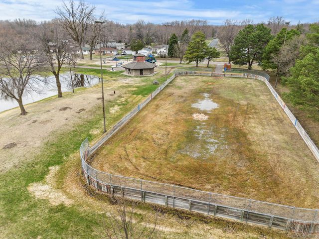 9208 60th Avenue N, New Hope, MN 55428