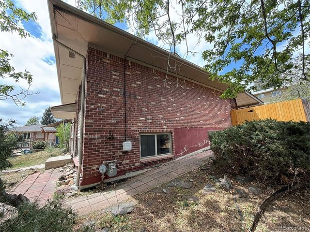 1437 S Yank St, Lakewood, CO 80228