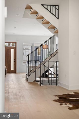 2121 E SERGEANT ST, Philadelphia, PA 19125