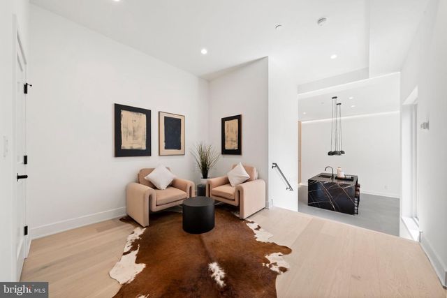2121 E SERGEANT ST, Philadelphia, PA 19125