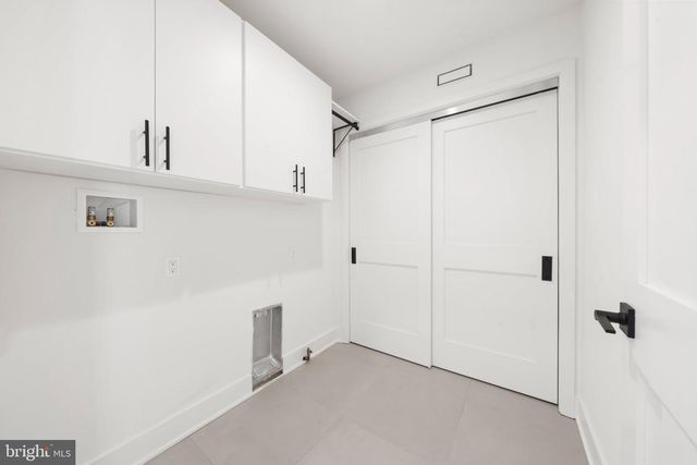 2121 E SERGEANT ST, Philadelphia, PA 19125