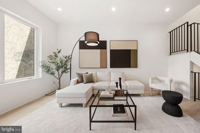 2121 E SERGEANT ST, Philadelphia, PA 19125