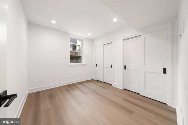 2121 E SERGEANT ST, Philadelphia, PA 19125