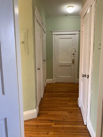 1633 Commonwealth Ave 1, Boston, MA 02135