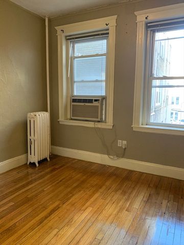 1633 Commonwealth Ave 1, Boston, MA 02135