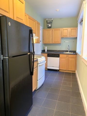 1633 Commonwealth Ave 1, Boston, MA 02135