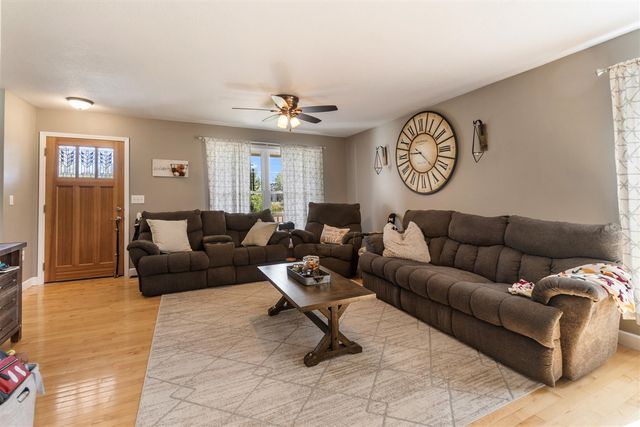 110 Littlefield Lane, Brooklyn, MI 49230