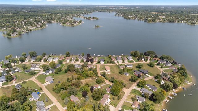 110 Littlefield Lane, Brooklyn, MI 49230