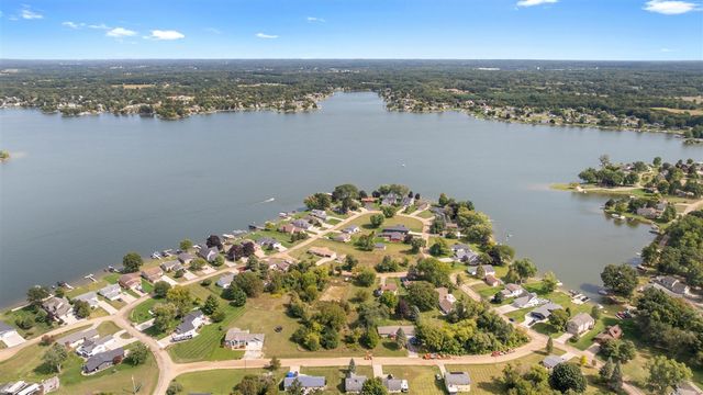 110 Littlefield Lane, Brooklyn, MI 49230