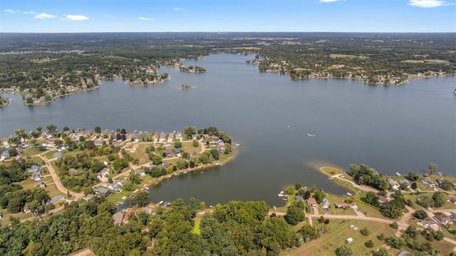 110 Littlefield Lane, Brooklyn, MI 49230