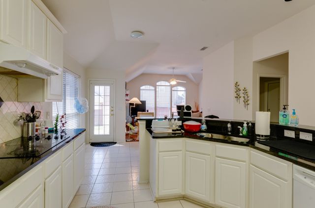 2304 Ravenhurst Drive, Plano, TX 75025