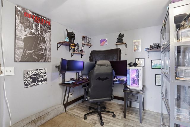 313 E E Queen Ave, Spokane, WA 99207