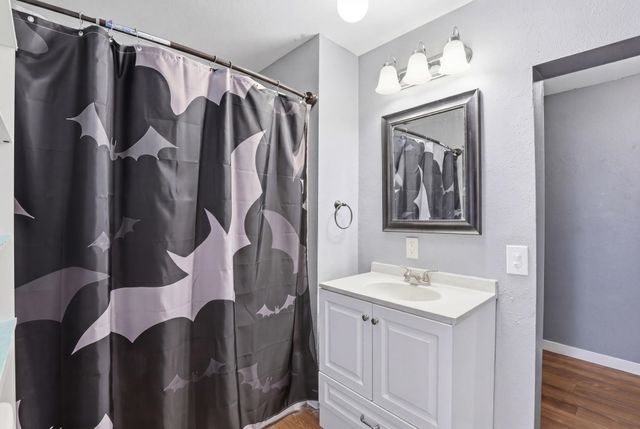 313 E E Queen Ave, Spokane, WA 99207