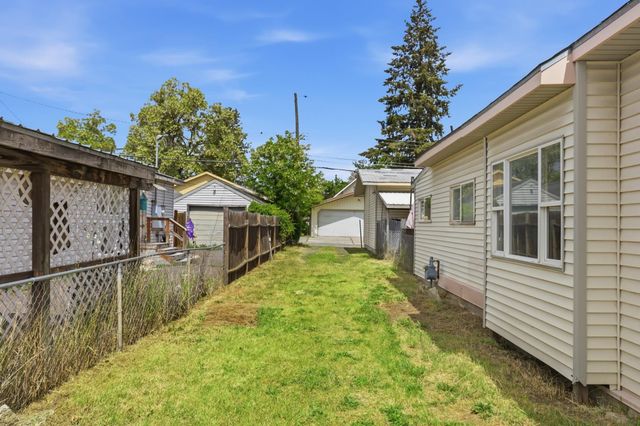 313 E E Queen Ave, Spokane, WA 99207