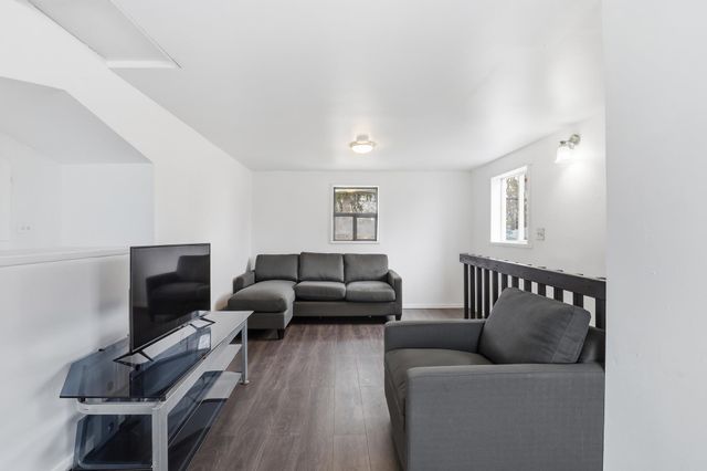 313 E E Queen Ave, Spokane, WA 99207