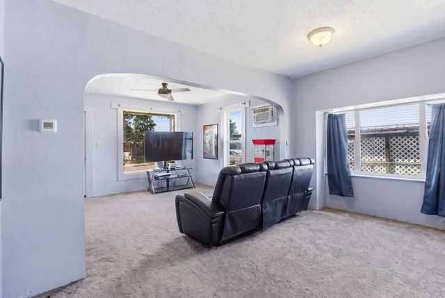 313 E E Queen Ave, Spokane, WA 99207