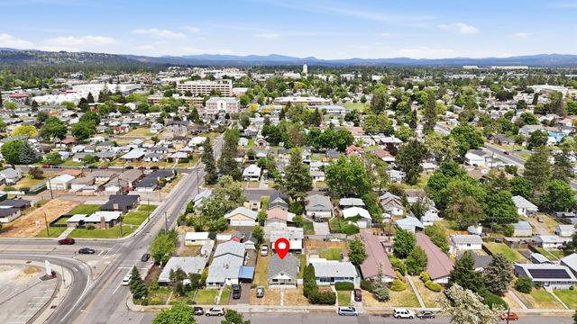 313 E E Queen Ave, Spokane, WA 99207