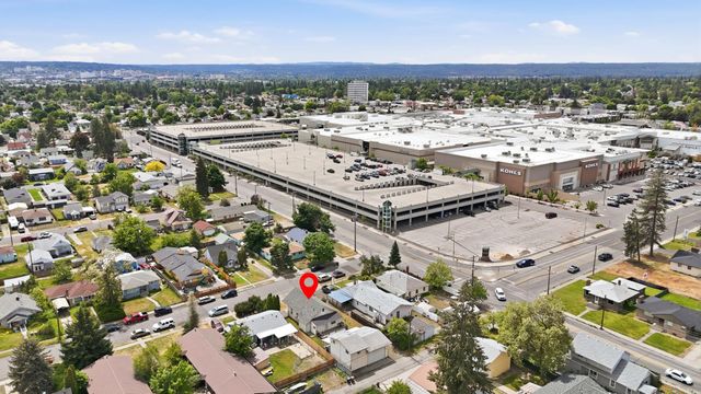 313 E E Queen Ave, Spokane, WA 99207