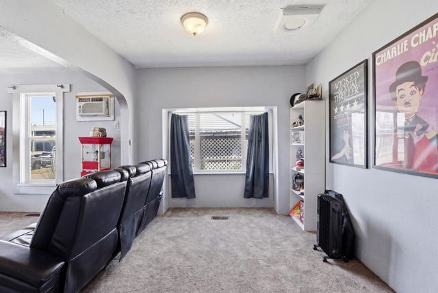 313 E E Queen Ave, Spokane, WA 99207