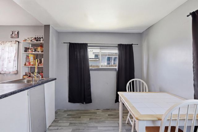 313 E E Queen Ave, Spokane, WA 99207
