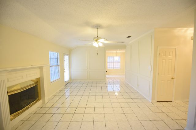 6419 Brookhaven Trail, Arlington, TX 76001