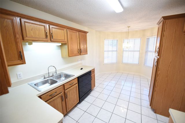 6419 Brookhaven Trail, Arlington, TX 76001