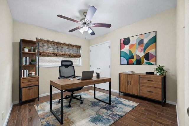 9215 Hunters TRCE E, Austin, TX 78758