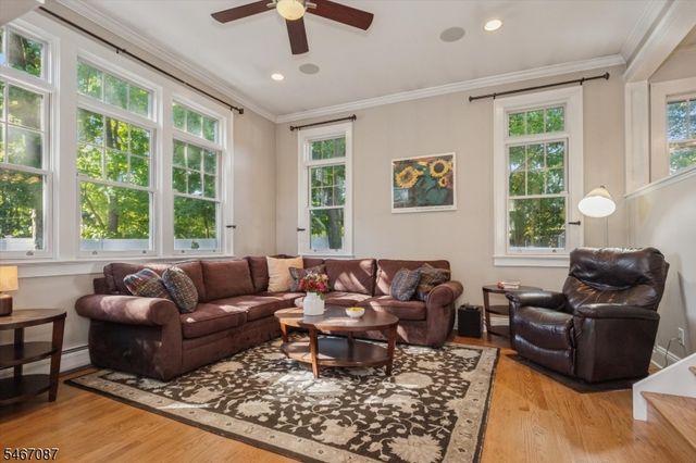 15 Fairview Ave, Glen Rock Boro, NJ 07452
