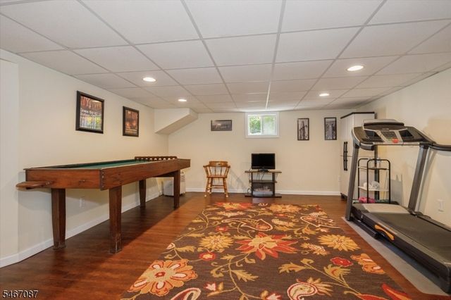 15 Fairview Ave, Glen Rock Boro, NJ 07452