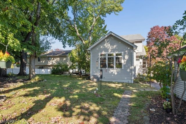 15 Fairview Ave, Glen Rock Boro, NJ 07452
