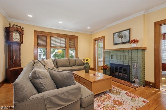 15 Fairview Ave, Glen Rock Boro, NJ 07452