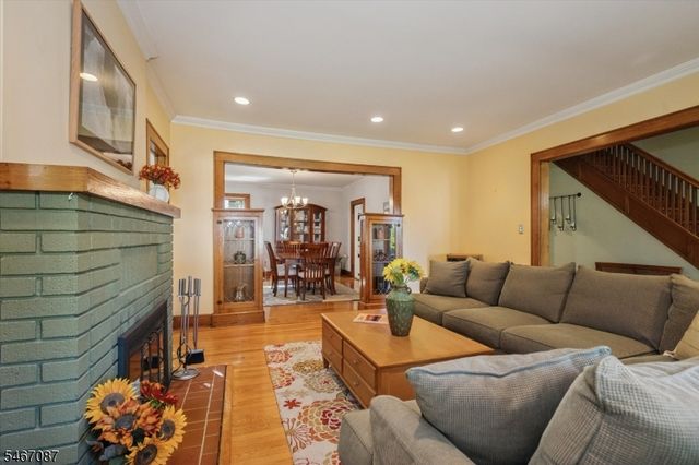 15 Fairview Ave, Glen Rock Boro, NJ 07452