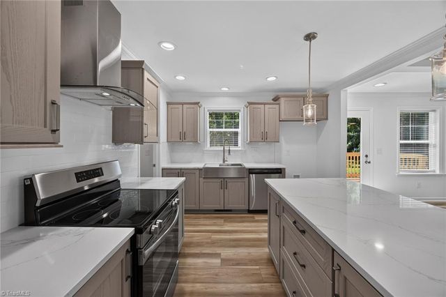 1094 Kerner Road, Kernersville, NC 27284