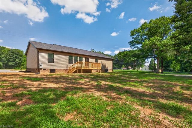 1094 Kerner Road, Kernersville, NC 27284