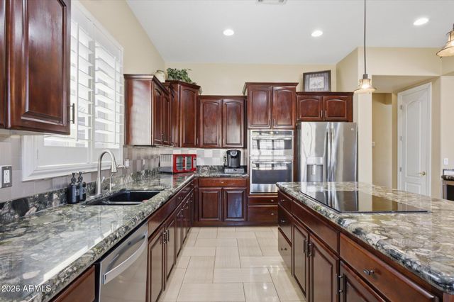 2106 E CRESCENT Place, Chandler, AZ 85249