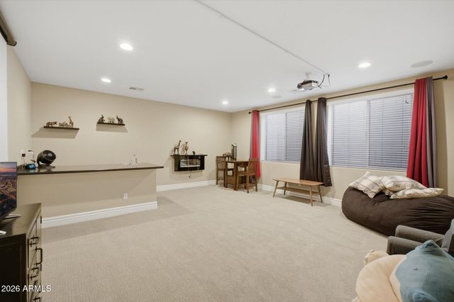 2106 E CRESCENT Place, Chandler, AZ 85249