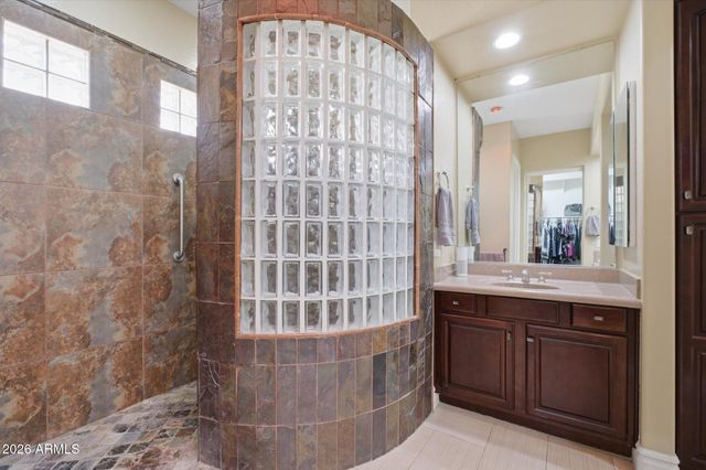 2106 E CRESCENT Place, Chandler, AZ 85249