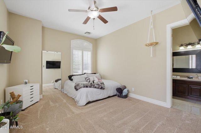 2106 E CRESCENT Place, Chandler, AZ 85249