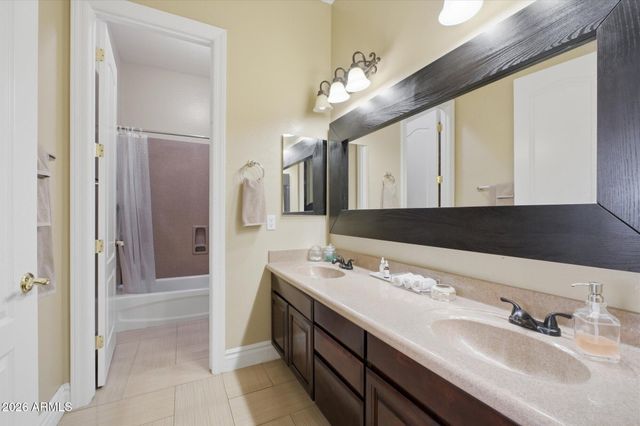 2106 E CRESCENT Place, Chandler, AZ 85249