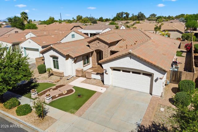 2106 E CRESCENT Place, Chandler, AZ 85249