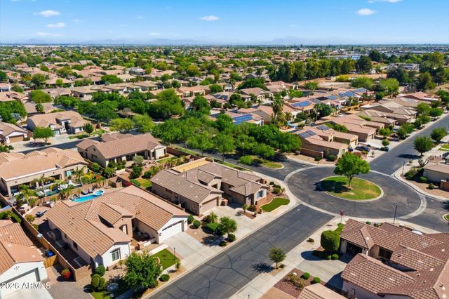 2106 E CRESCENT Place, Chandler, AZ 85249