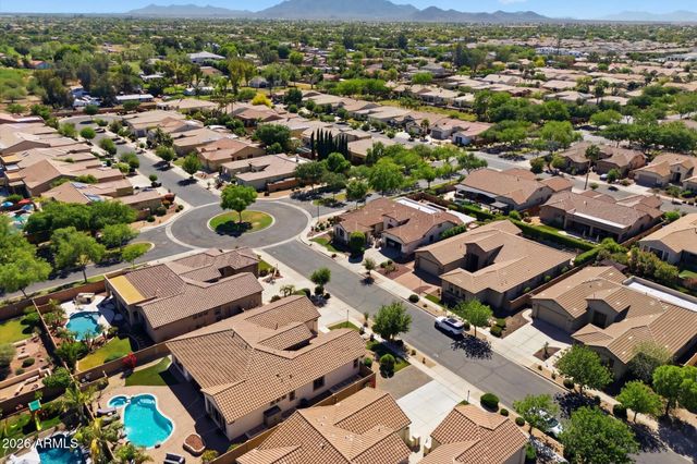 2106 E CRESCENT Place, Chandler, AZ 85249