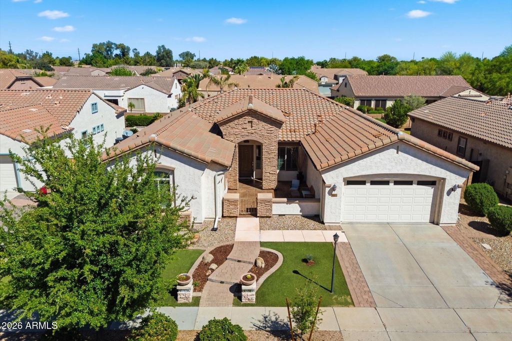 2106 E CRESCENT Place, Chandler, AZ 85249