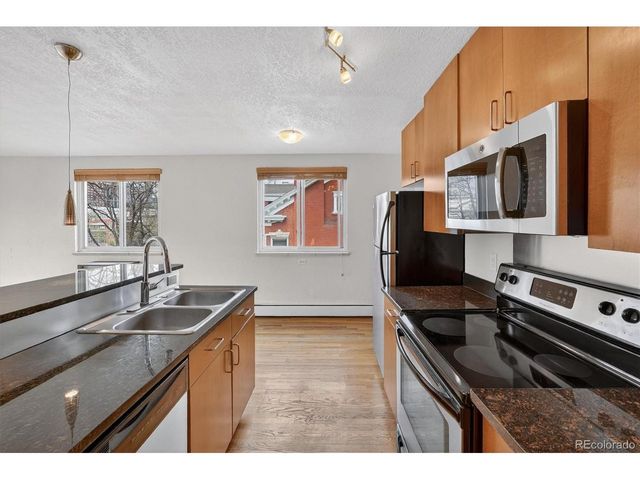 1336 N Logan St 401, Denver, CO 80203