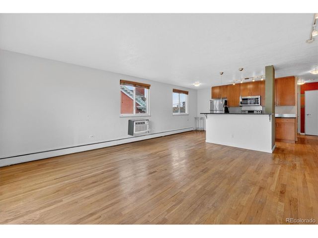 1336 N Logan St 401, Denver, CO 80203